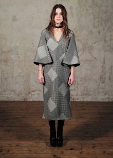 Woolen dress with wide sleeves