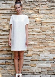 Flat Sandals for a 60s Dress