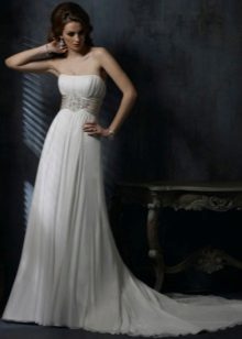 Empire style dress jewelry selection