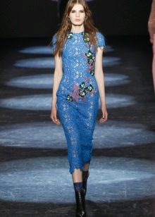 Fitted dress lace straight