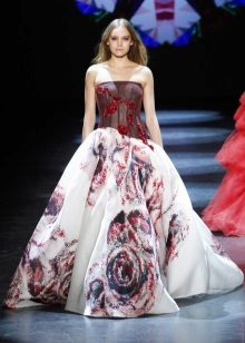 A fitted dress on a magnificent graduation