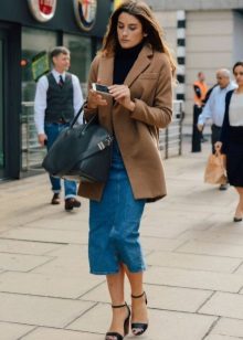 Denim pencil skirt below the knee