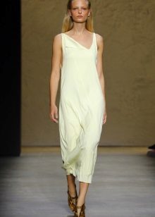 Robe en soie à la mode printemps-été 2016