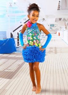 Elegant summer dress for a girl with an American armhole