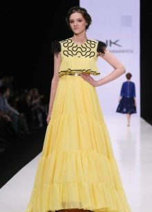 Elegant dress for the girl long yellow