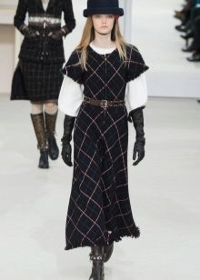 Hat for a long dress