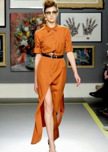 Costume jewelry for a floor shirt dress