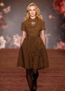 Korut Check-paitamekolle