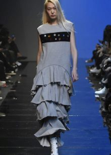 Dress in a floor gray for every day