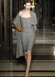 Gloves for a gray dress