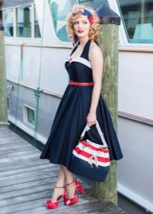 Red accessories for a white and blue dress