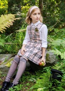 School dress for girls in a checkered short