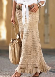 crocheted long skirt with frill