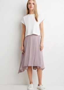 Asymmetric skirt sun