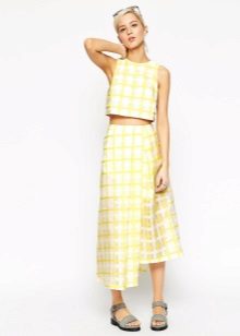 Asymmetric skirt and sandals