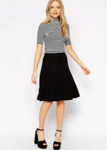 Black skirt mid-length sun