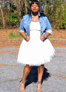white full skirt for overweight women