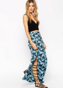 Floor-length skirt with cut and flowers