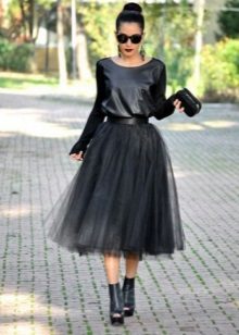 Black layered skirt