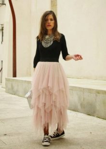 Long layered skirt with sneakers