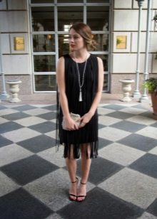 Fransenkleid Dekoration