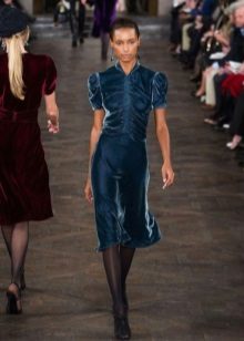 Velor dress with puff sleeves