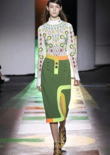 insulated green sports skirt