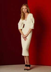 Sheath dress with sleeves