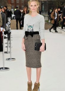 original mid-length pencil skirt