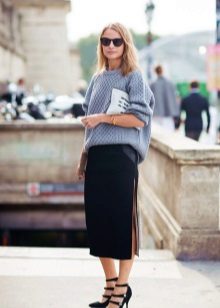 medium-length slit pencil skirt