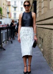 evening look with a pencil skirt