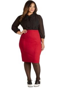  pencil skirt with sneakers for overweight women