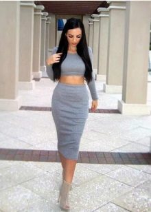 Knitted pencil skirt