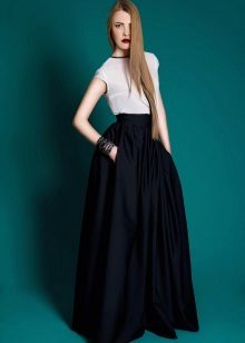 full skirt with pockets on the floor