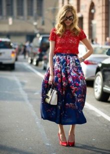 Floral print below bell knee skirt