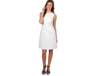  Haljina u liniji s jednostavnim rezom