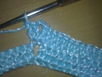 Knitting a coquette on a dress for a girl up to a year - step 3