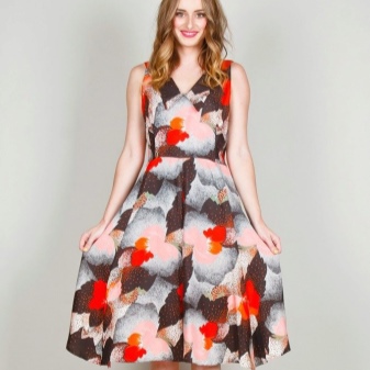 Dress with a half-skirt for slim women