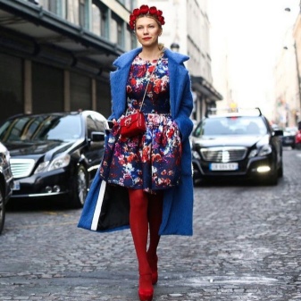 Vestido cálido estampado floral brillante