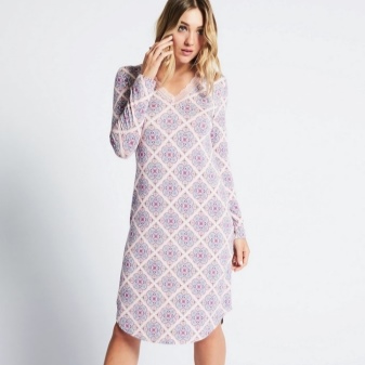 Mid-length home dress with long sleeves