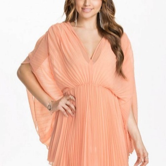 Fledermauskleid für Frauen mit breiten Hüften