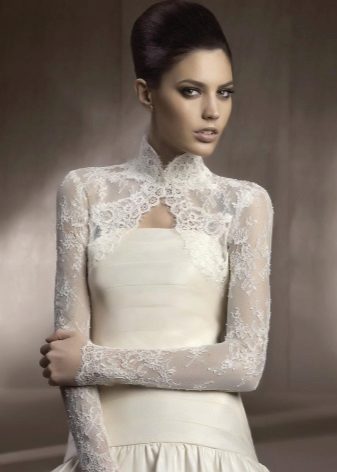 Openwork bolero for a wedding dress