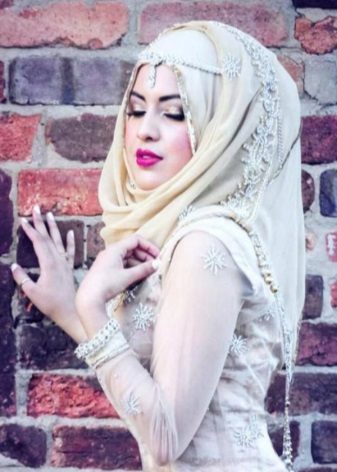 Muslim wedding dress with hijab