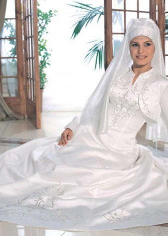 Muslim wedding dress with bolero