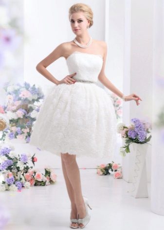 Short very puffy wedding dress