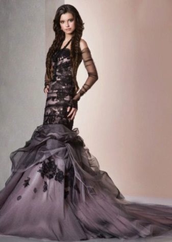 Auberginen Brautkleid