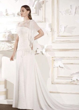 Closed wedding dress with rhinestones