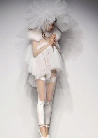 Scary short dress with a lush veil