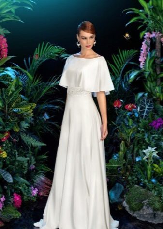 Modest wedding dress in vintage style