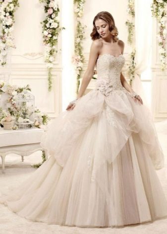 Decorated wedding dress